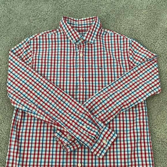 Great for picture day! Boys Large Vineyard Vines Long Sleeve Button Up Shirt - Picture 3 of 6